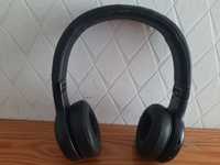 Czarne nauszne bezprzewodowe słuchawki JBL C45BT