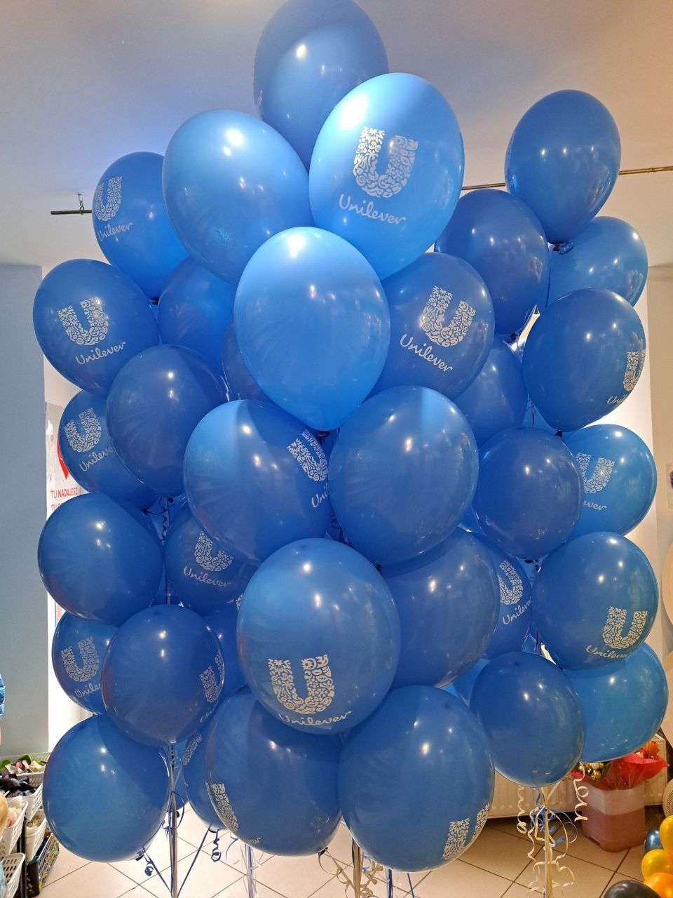 Napełnianie balonów helem