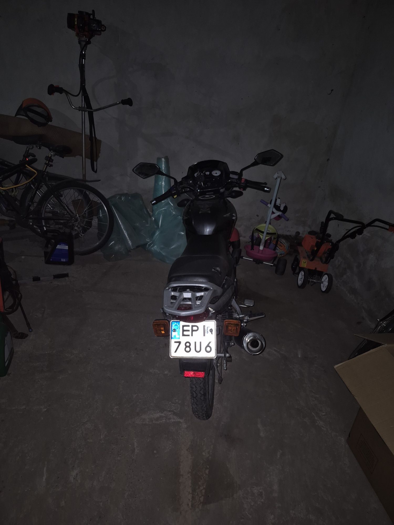 Motor Junak 122f