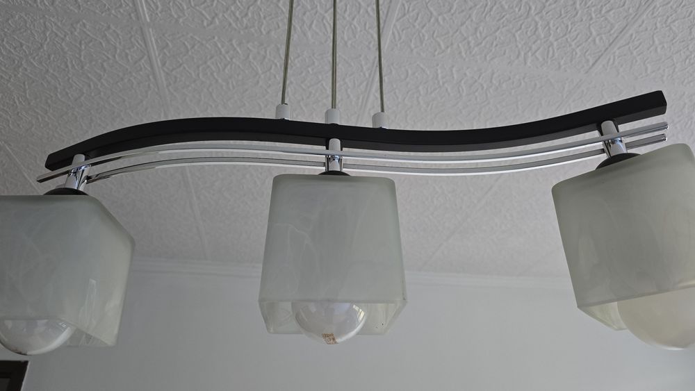 Dwie lampy wiszące