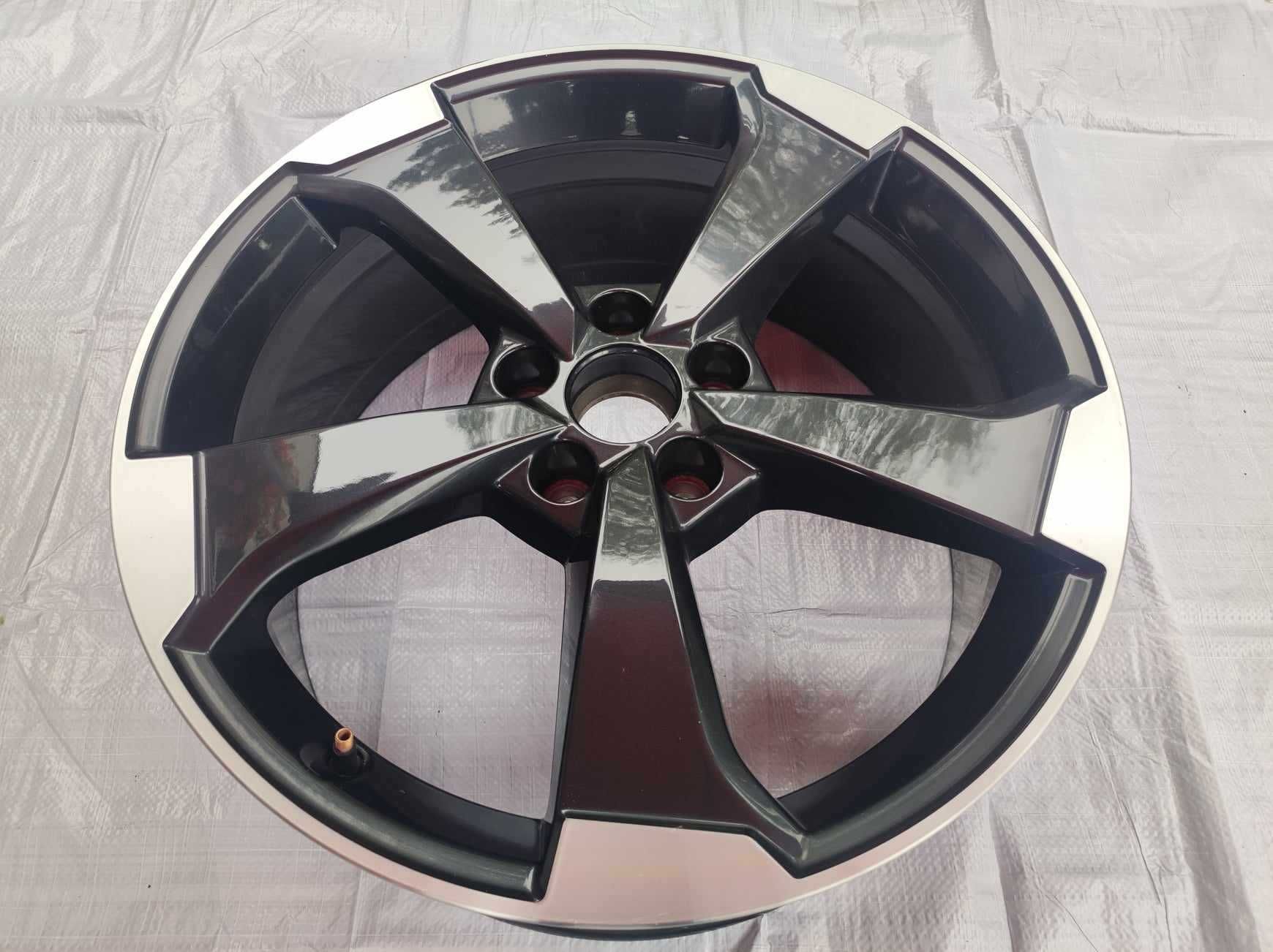 Felga Aluminiowa 19 cali   Audi Q2 SQ2 81A Rotor Oryginał