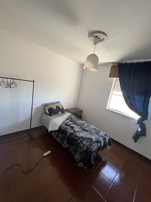 Quarto pra arrendar em santo antonio dos cavalheiros