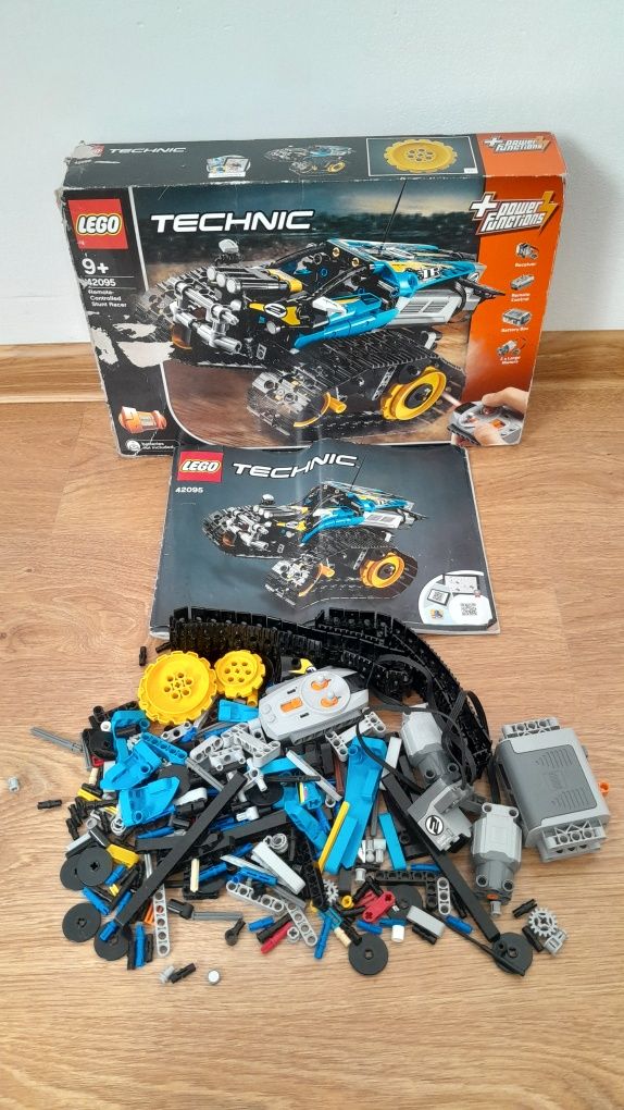 Lego Technic 42095 zdalnie sterowana wyscigówka