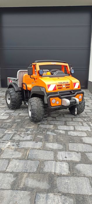 Peg Perego Taurus Gator 12Vciężarówka elektryczna stan bdb