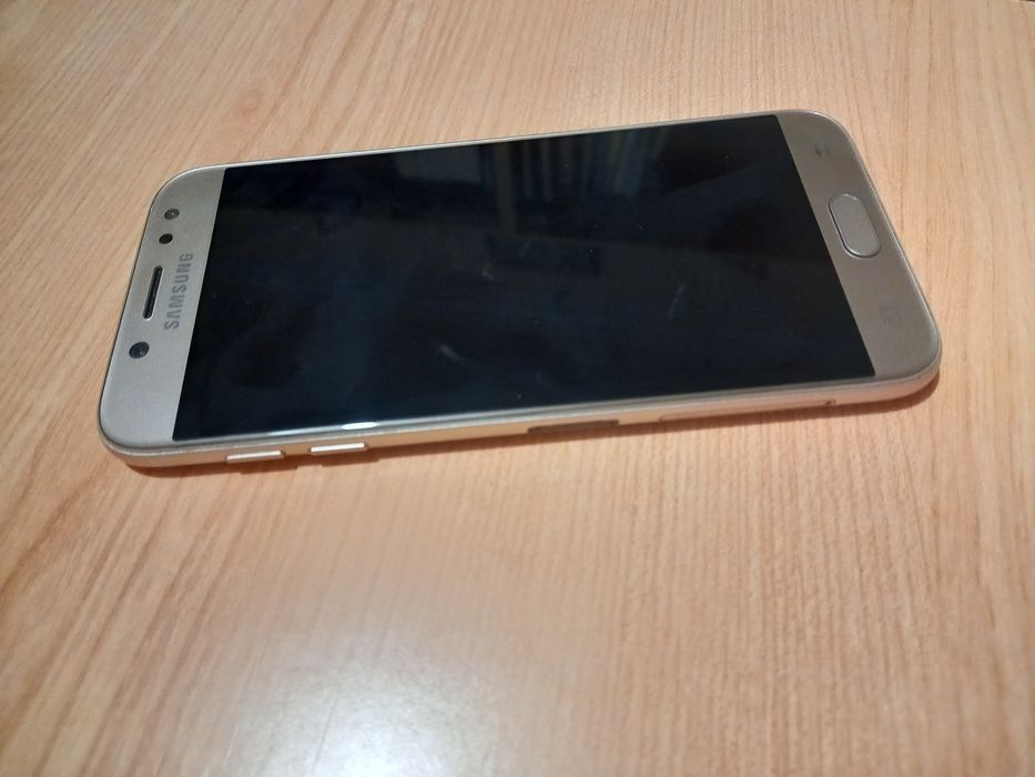 NOVO preço Samsung j5 2017 (o ecrã não funciona) de resto está em ótim