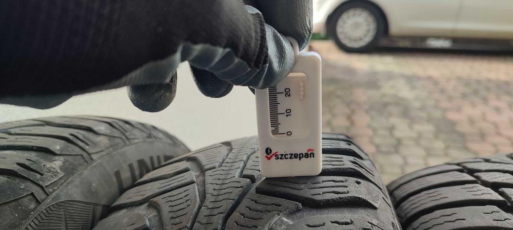 Opony zimowe 165/70 R14 2szt Nokian 2szt Uniroyal