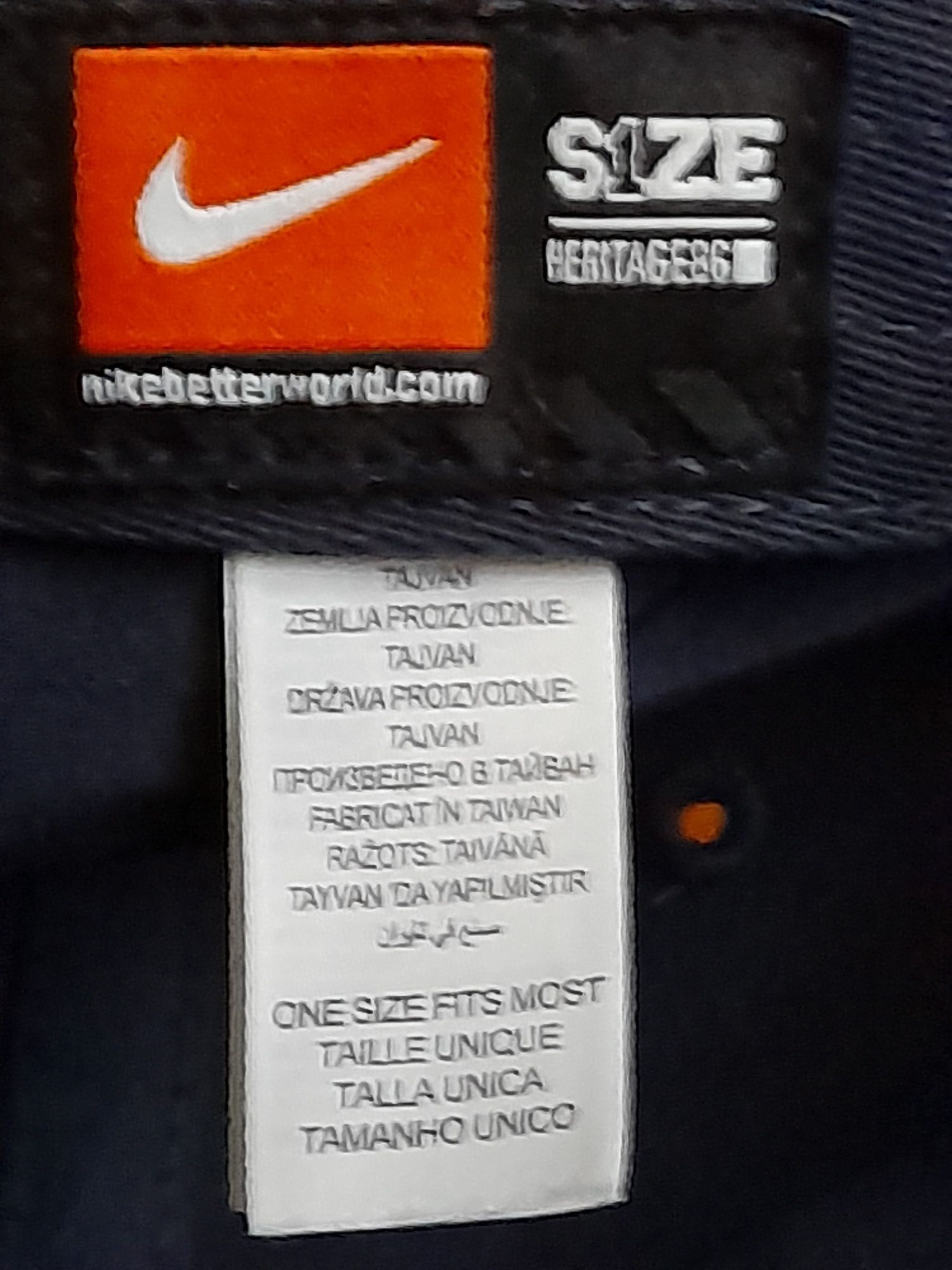 Nike кепки оne size.