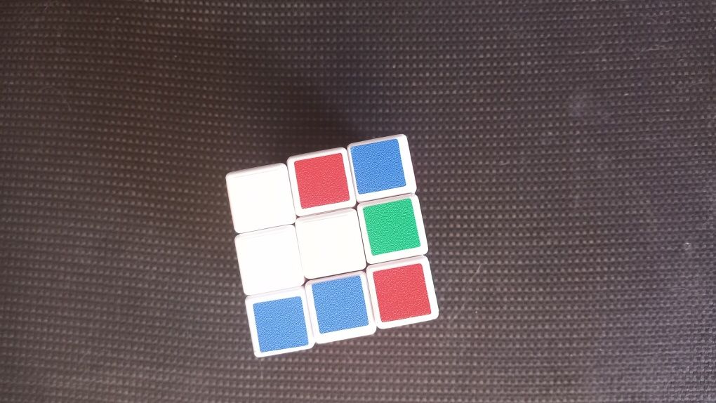 Кубик Рубик 3х3 4 раза використовувався