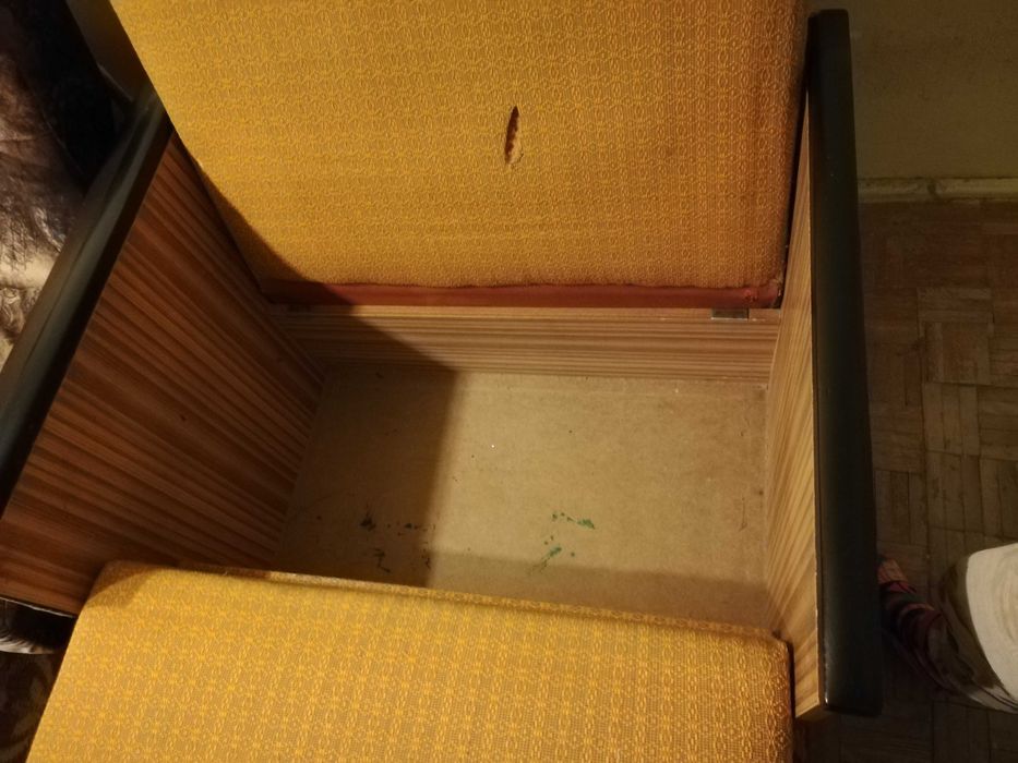 Tapczan z funkcją spania Pilne