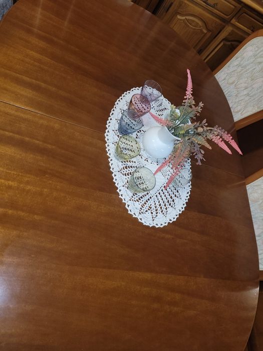 Stół rozkładany owal kolor orzech ciemny z 6 krzesłami