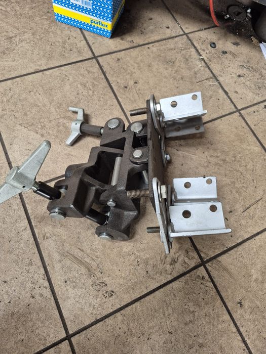 Kosz do podnośnika skrzyni biegów COMPAC 300kg