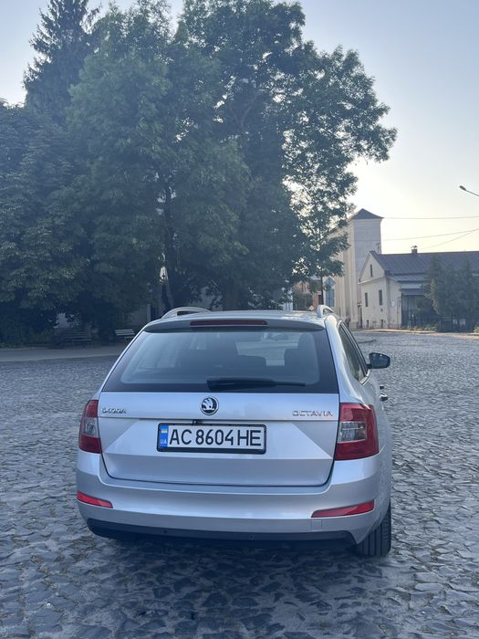 Автомобіль Skoda Octavia 2014 1.6 tdi універсал Шкода Октавія Дизель