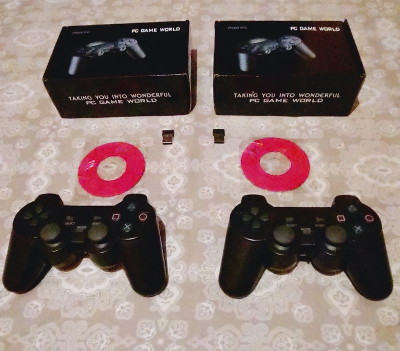 Пара Геймпадів для гри на пк та ps