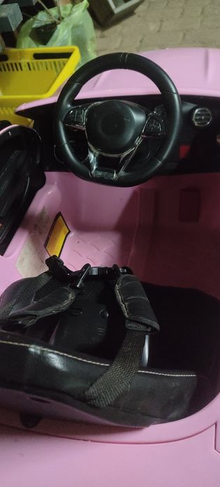 Samochód na akumulator dl dziecka Mercedes