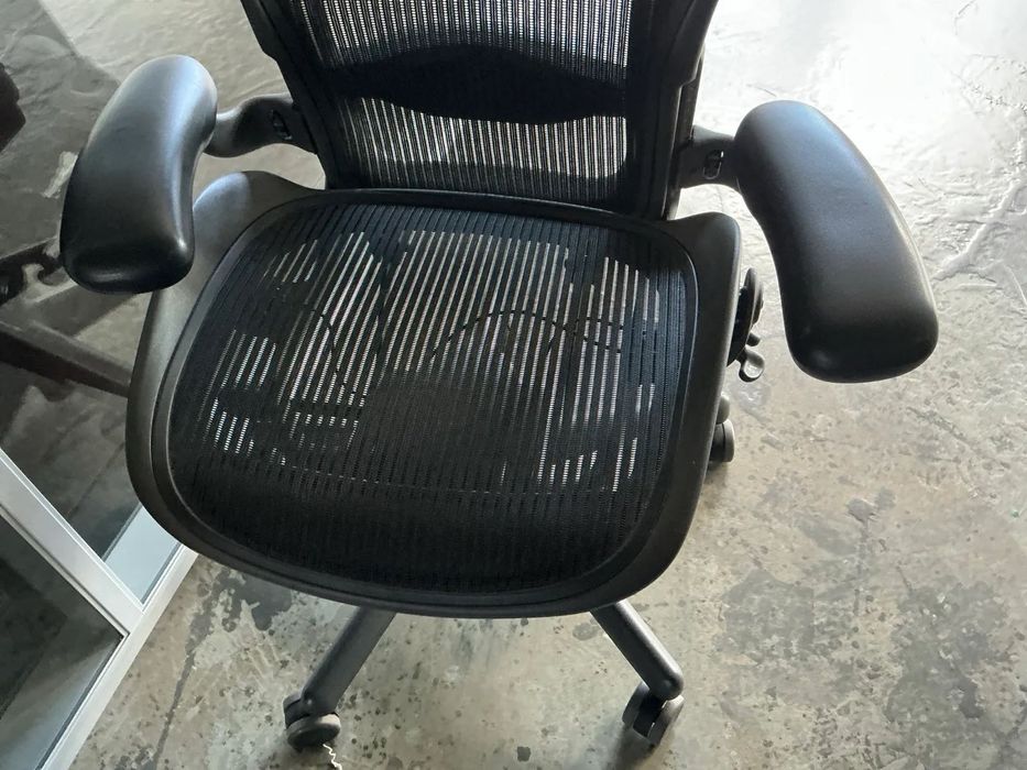 Krzesło biurowe Herman Miller
Classic B