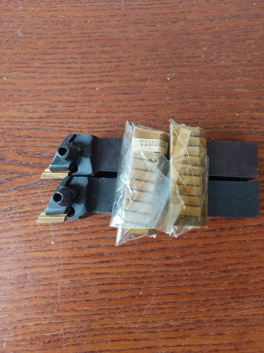 Різець токарний механічний