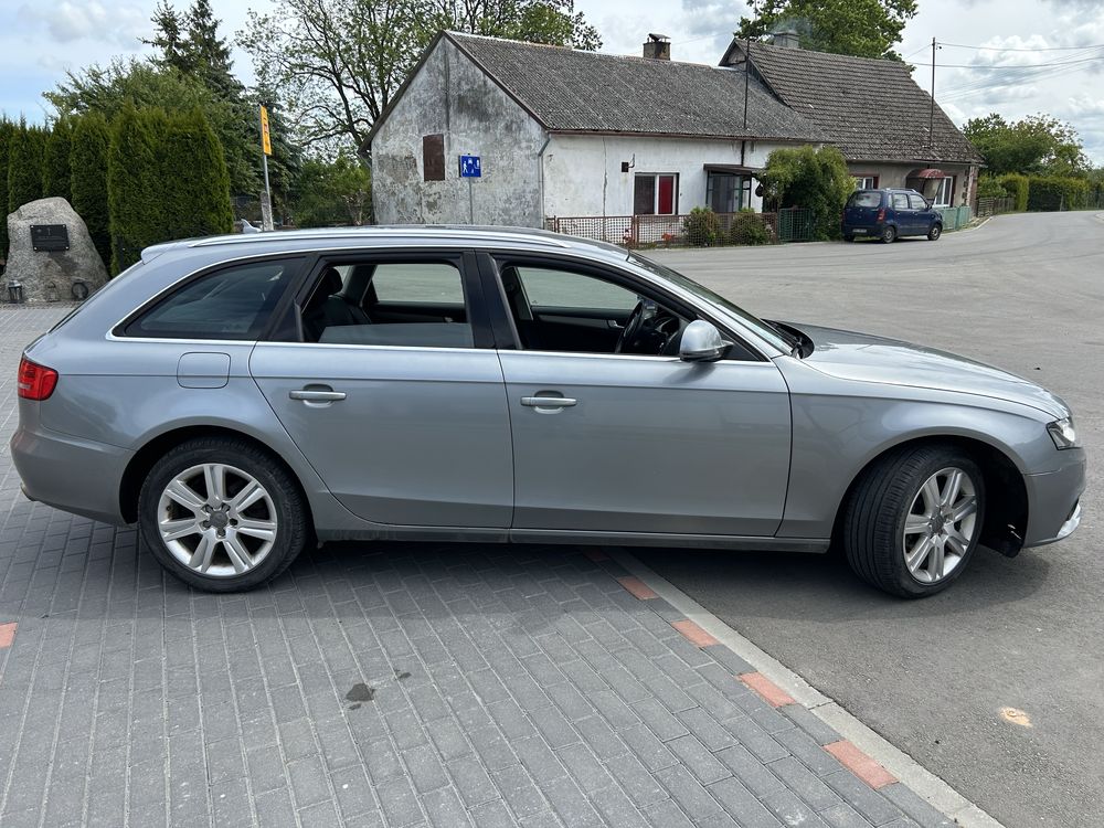 Sprzedam Audi A4b8 3.0 tdi 240 km