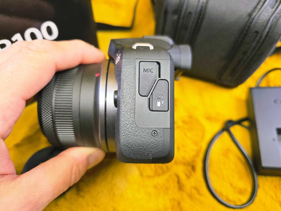 !ЯК НОВИЙ! Canon R100 з об'єктивом RF-S 18-45mm -- лише 1000 кадрів! -