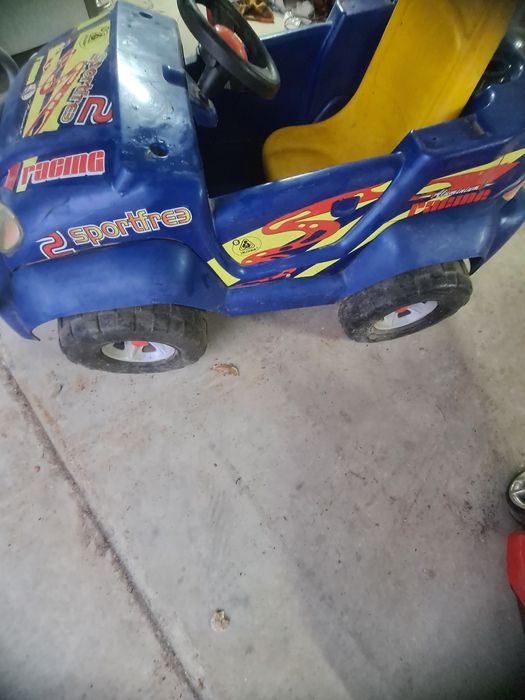 Jipe a bateria para criança