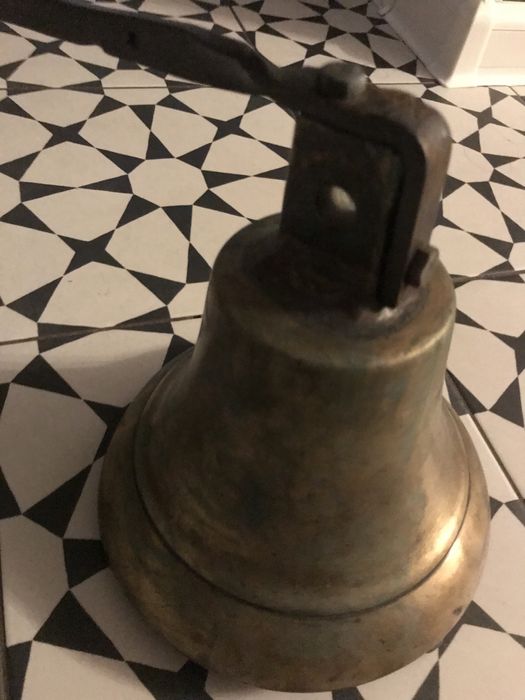 Dzwon mosiężny stary