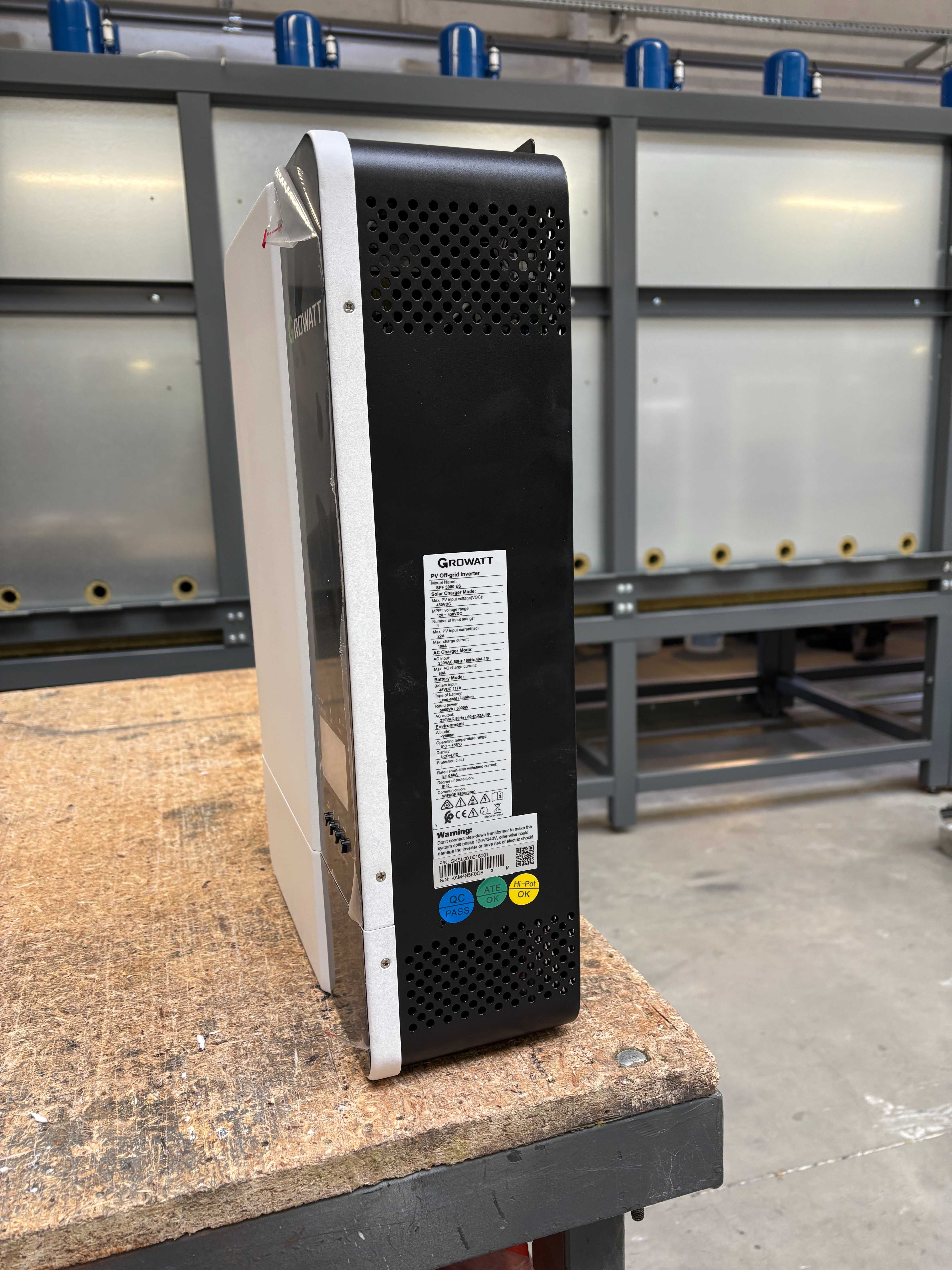 Aкумуляторні інвертори для сонячних систем OFF-GRID Growatt SPF 5000ES