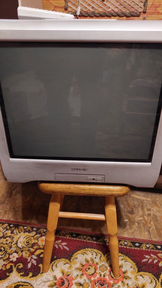 Продам телевізор Sony Trinitron 21