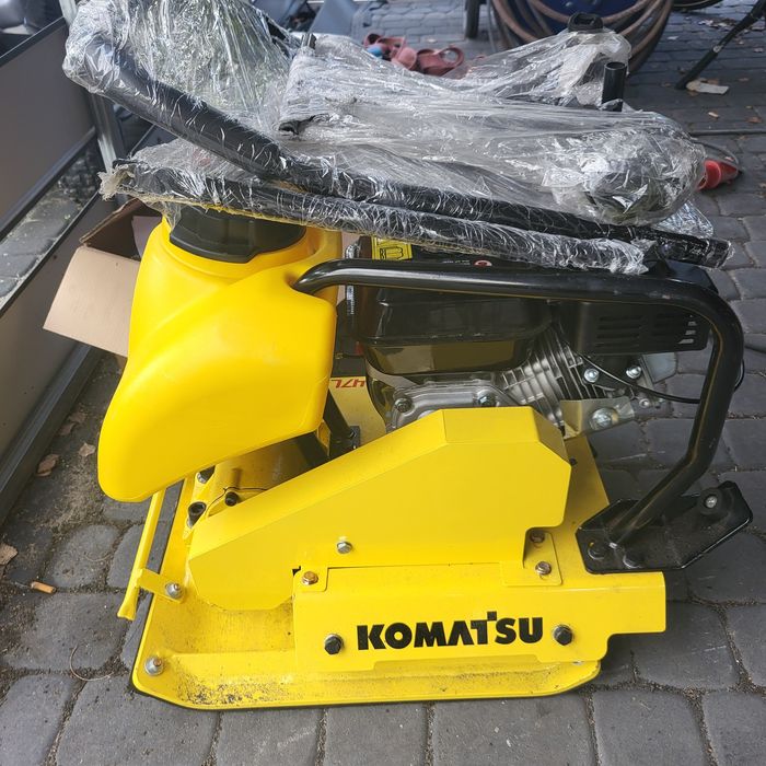 Komatsu 112kg zageszczarka
