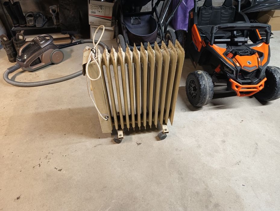 Grzejnik olejak, ogrzewacz wewnętrzny