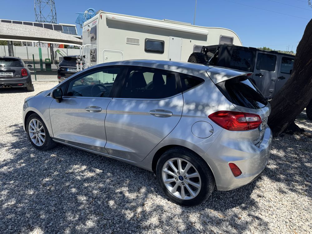 Ford Fiesta Titanium 1.5 TDCi 85cv – 2018 -- 74 mil km