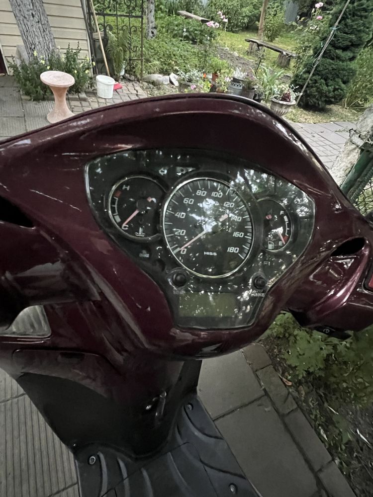Продам HONDA SH 300 2010 як новий!
