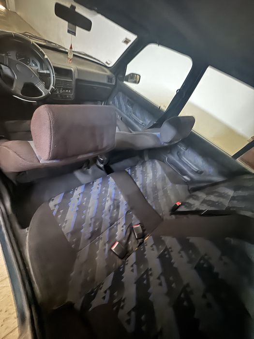 Carro pegeout 106