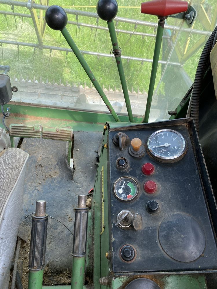 ПРОДАЄТЬСЯ John Deere 952 зі січкарнею