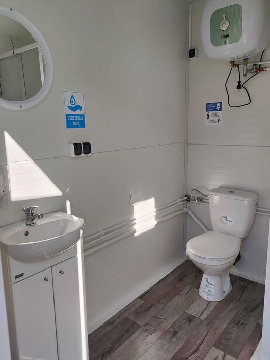 Camping pawilon wc kontener łazienka toaleta socjalny prysznic natrysk