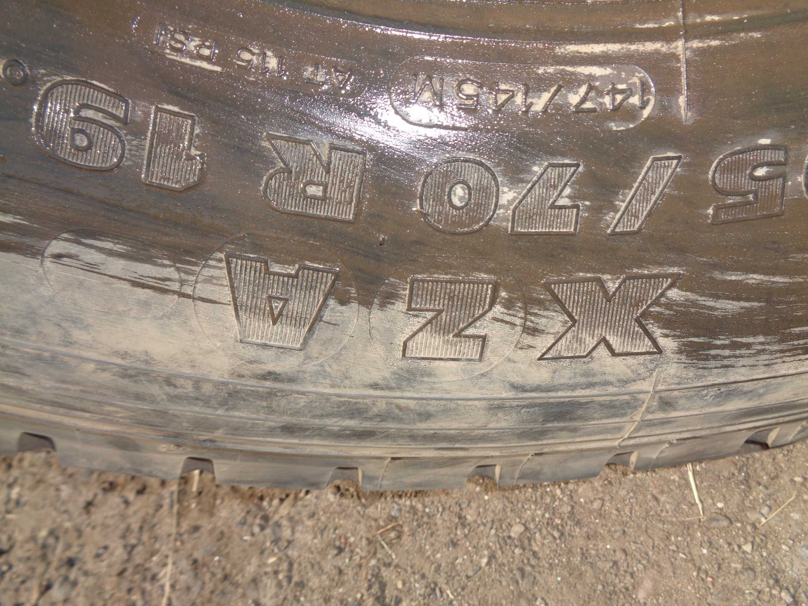 Opona ciężarowa 305/70R19.5 Michelin *