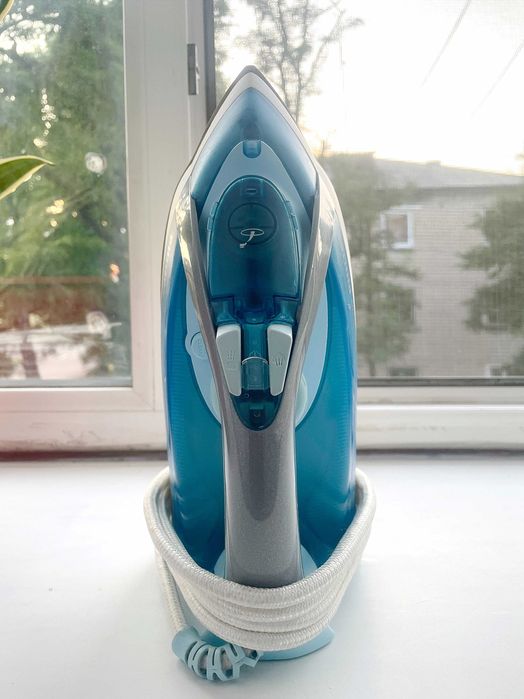 утюг PHILIPS Easy Care GC 3220 2200W