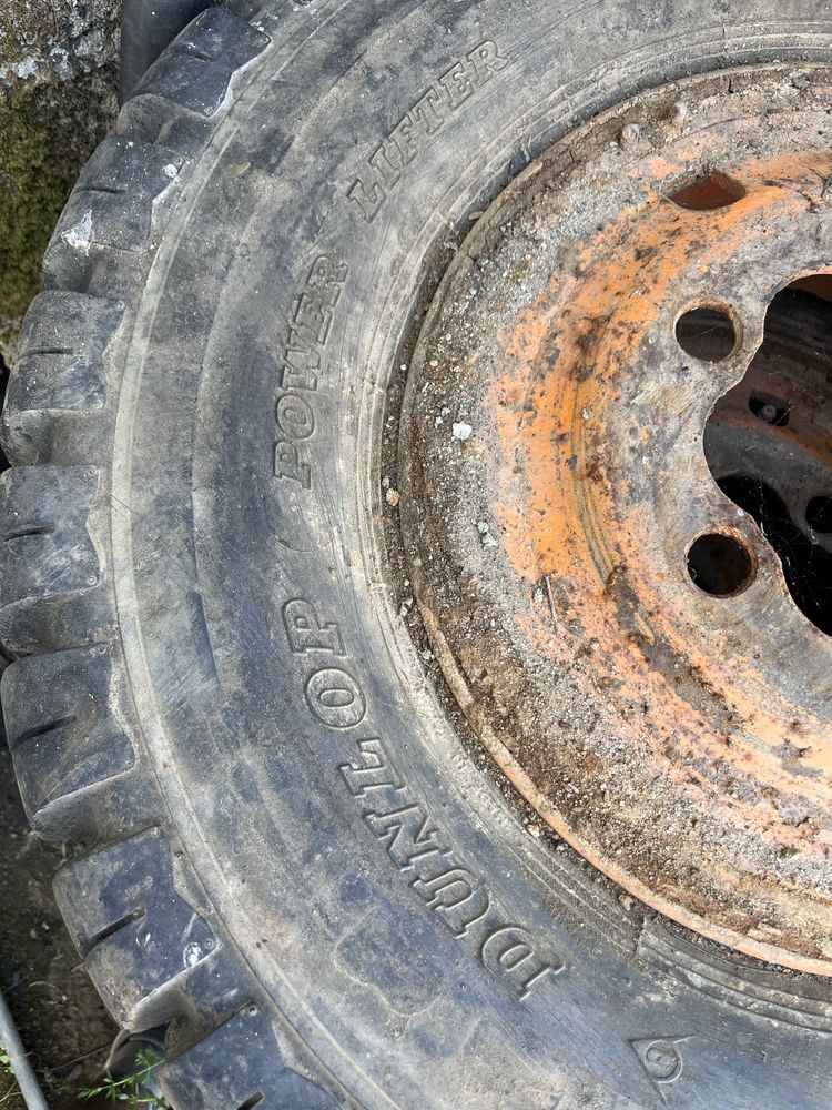Pneus Dunlop 8.25/15 e 7/12