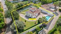 Vivenda férias com piscina / Paderne / Algarve