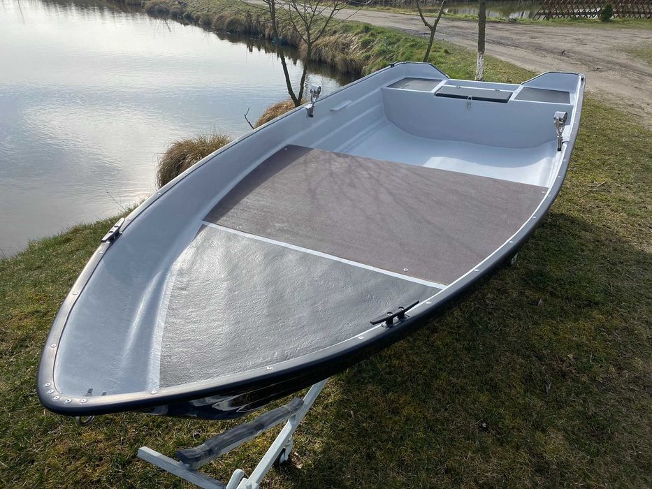 Łódź Łódka wędkarska wiosłowa Lobster 380 Z PLATFORMĄ