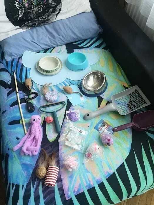 Szufelka do kuwety z pojemnikiem nowa z zapasem worków