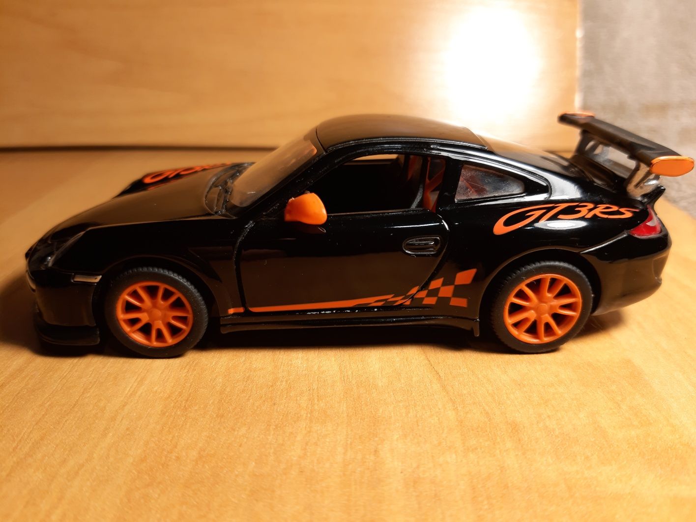 Іграшкова машинка Porshe 911 GT3 RS
