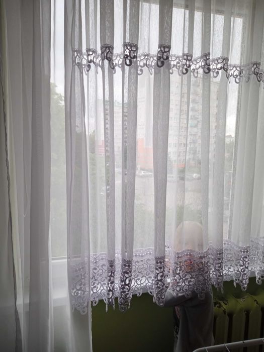 Firanka z gipiurą na taśmie