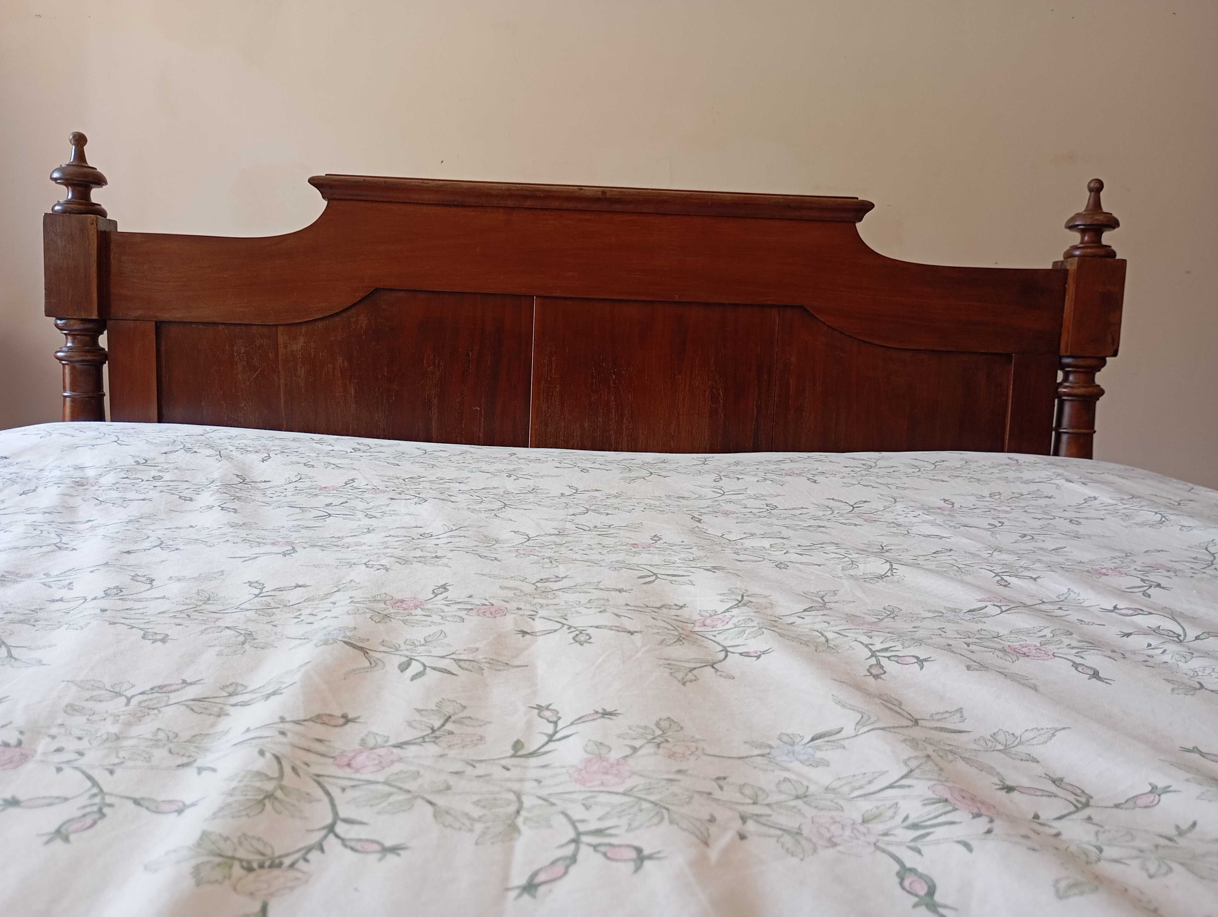 Cama madeira rústica