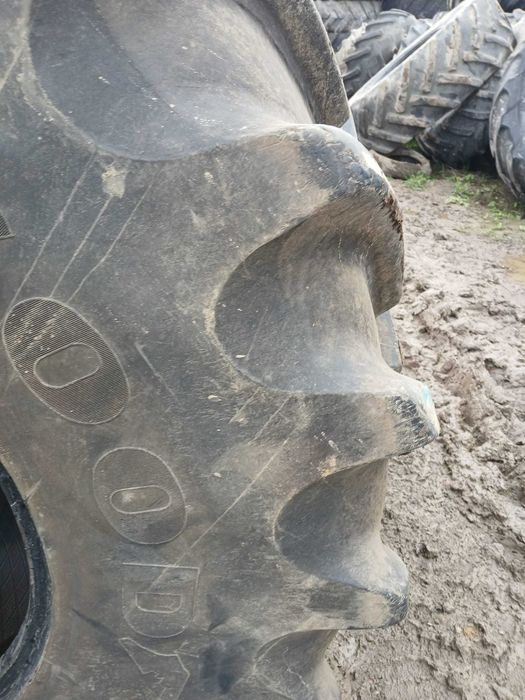 Opony rolnicze 800/65R32 i 30.5LR32 Goodyear kombajn Claas John Deere