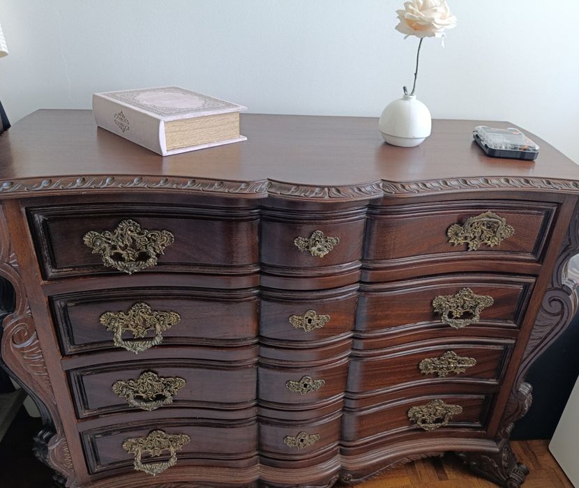 Cómoda de quarto Antiga