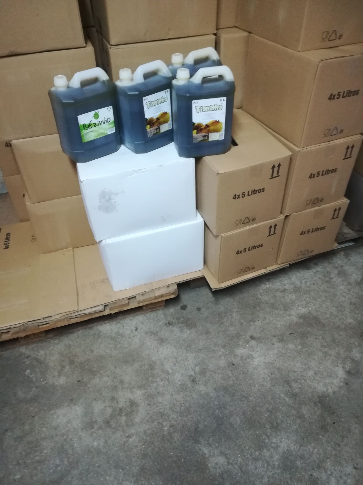 Tenho para venda diversos e bons produtos