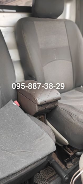 Подлокотник Опель виваро Opel Vivaro строчка всех цветов