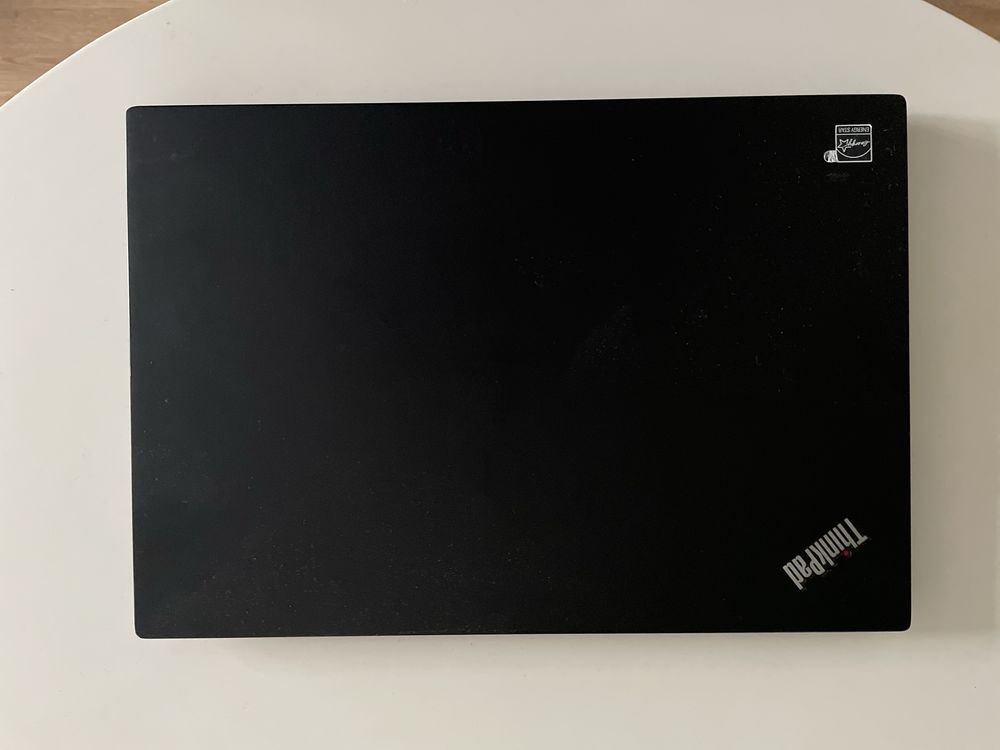 Lenovo ThinkPad T14s – Lekki, wydajny laptop biznesowy