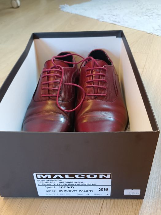 Buty młodzieżowe r. 39