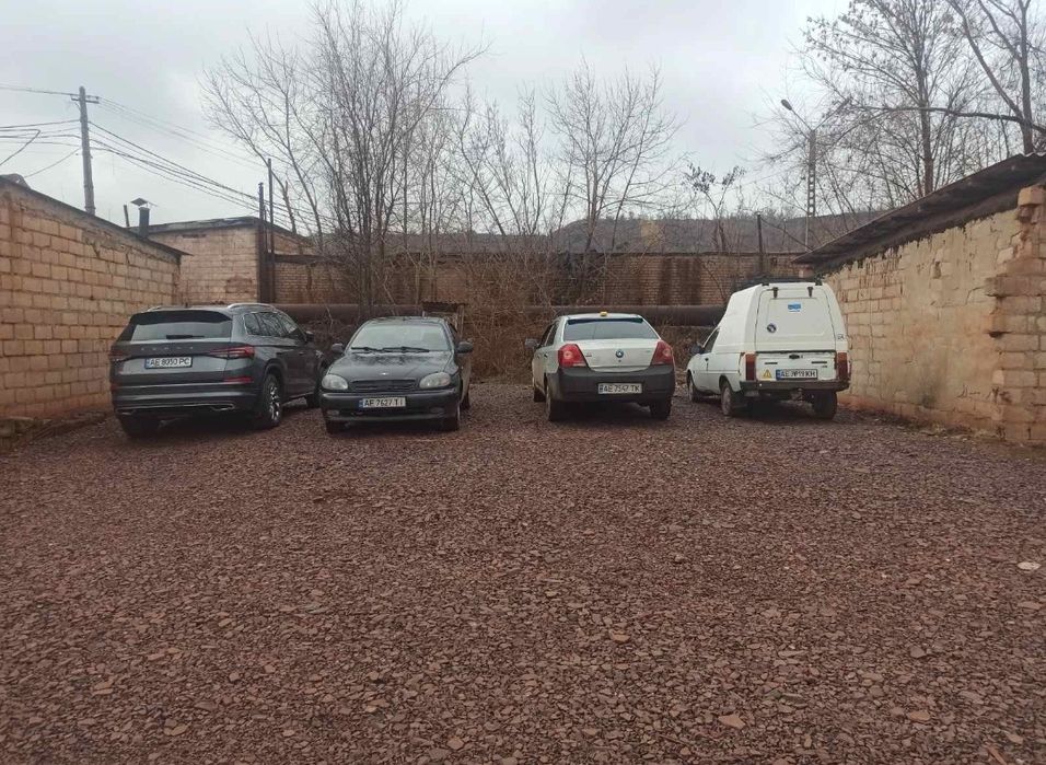 Место под постройку боксов в кооперативе