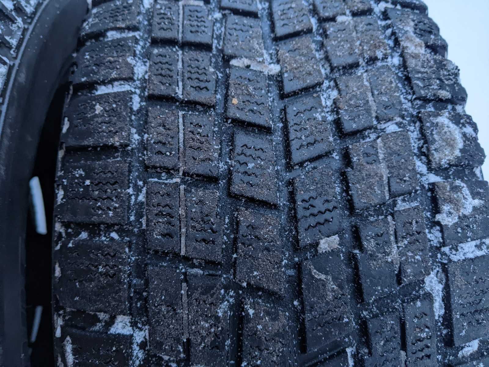 Зимові шини 225/55 r16 Bridgestone Blizzak ws-50